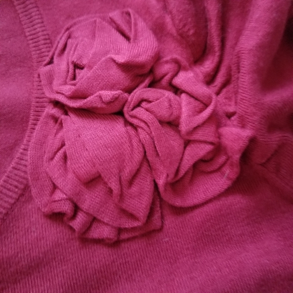 willie smith sweater very pretty,nice color of dark red. See sleeve detail. - Picture 4 of 5